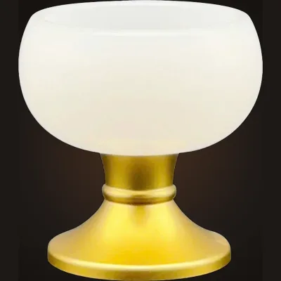 Ly nước có chân gốm trắng kim